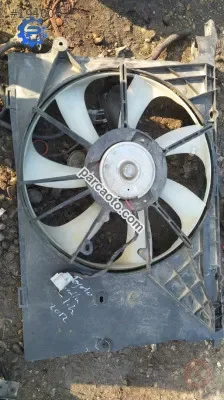 toyota corolla 1.4 çıkma radyatör fanı