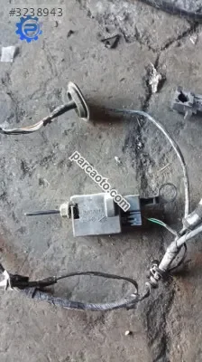 Laguna 2 depo kapak motoru yedek parça