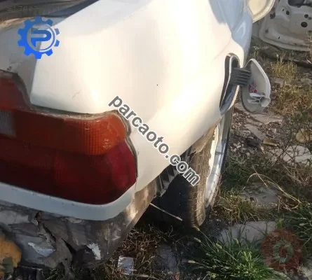 Ford escort 16v efi 1.6 çıkma sağ arka çamurluk
