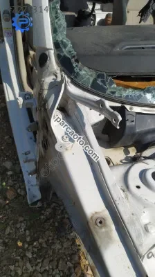 Octavia kaput menteşesi çıkma