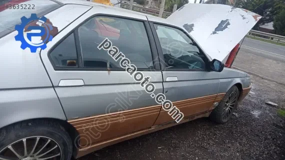 Alfa Romeo 164 sağ kapı camları adet yedek parça
