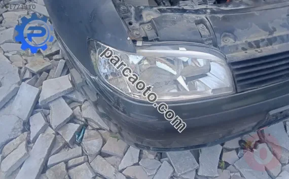 2001 model seat ibiza 16v akl çıkma sağ far