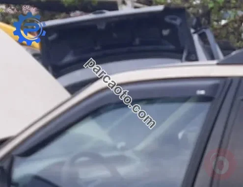 1998 opel astra f station 1.4 8v çıkma sol ön cam plastiği