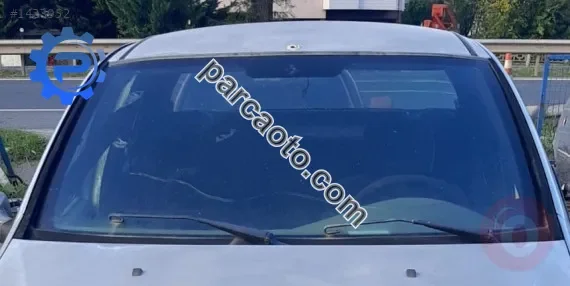 2005 model fiat albea 1.6 16v benzinli çıkma ön cam