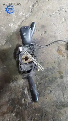 Megane 1 sinyal silecek kolu çıkma