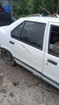 Renault 19 sağ arka kapı beyaz yedek parça