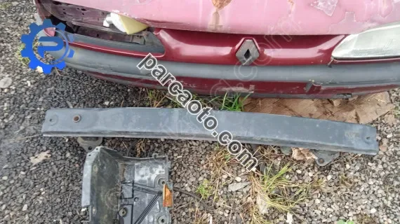 Kango 3 ön tampon demiri yedek parça
