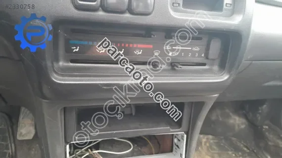 323 family kalorifer paneli çıkma