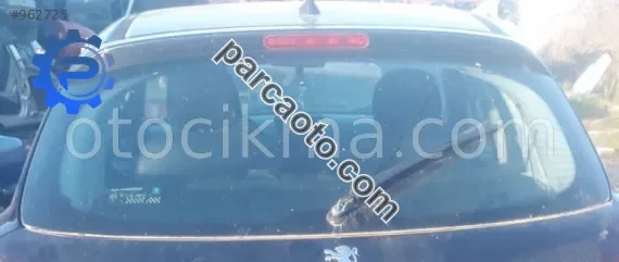 2009 peugeot 207 1.4 benzinli çıkma bagaj camı