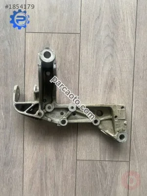 Çıkma Travers Konsolu Sağ VW Jetta 1K0199296F