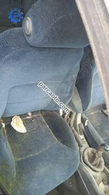 Marea sağ ön koltuk çıkma