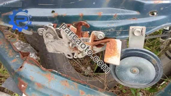 Toyota Carina kaput kilidi yedek parça