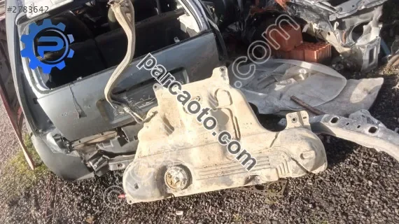 Megane 2 dizel yakıt deposu yedek parça