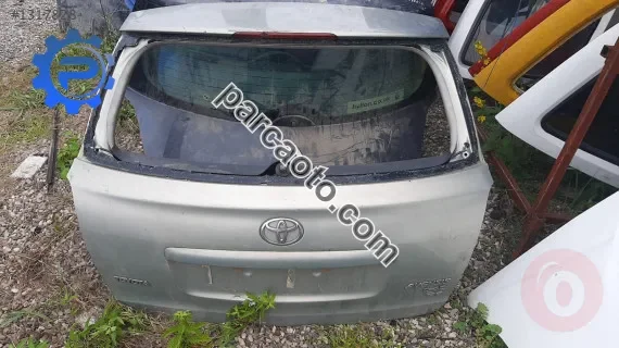toyota avensis çıkma bagaj kapağı