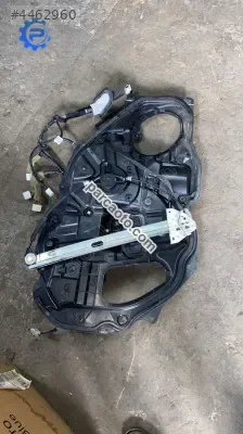 Mazda 6 sağ ön cam kirikosu