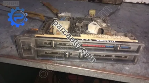 Mazda 929 klima kontrol paneli aç tuşlu