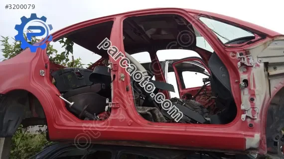 Suzuki sx4  sedan kesme sağ masbiyel direk çıkma