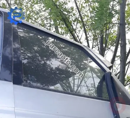 ford escort çıkma sol arka kapı camı