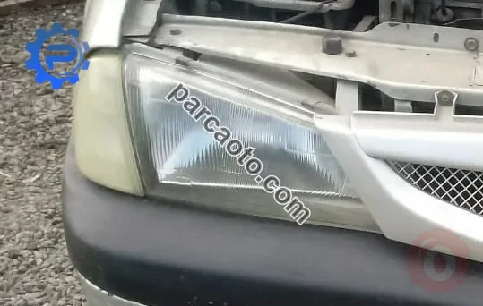 dacia solenza 1.4 çıkma sağ far