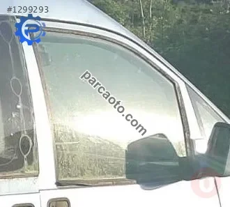 2000 model fiat scudo 1.9d çıkma sağ ön kapı camı