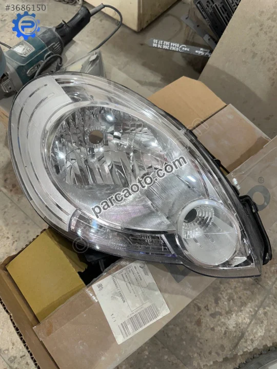 Renault Kangoo 3 sağ ön far SAMSUN EFEKAN UZUN EFECAR Renault Kangoo 3 sağ ön far SAMSUN EFEKAN UZUN EFECAR