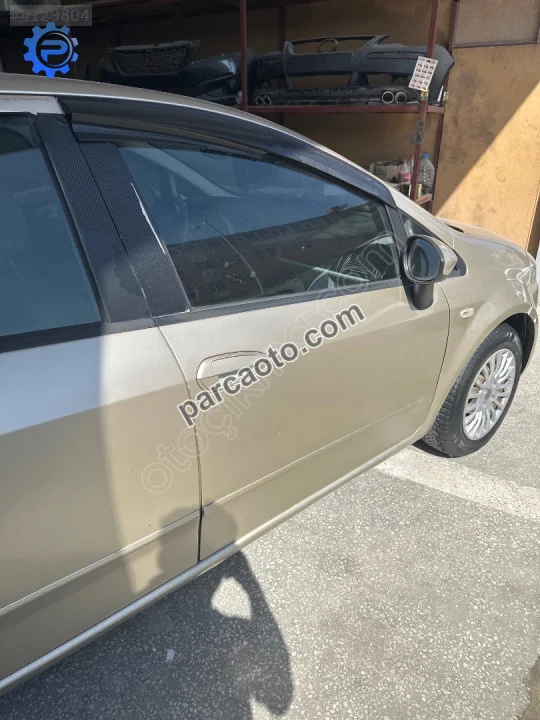 Fiat linea sağ ön kapı dolu Fiat linea sağ ön kapı dolu