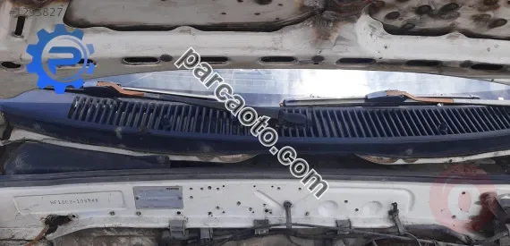 1988 model mazda 323 1.6 çıkma cam önü ızgarası