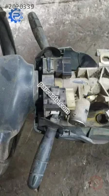 Renault kango sinyal silecek kolu çıkma