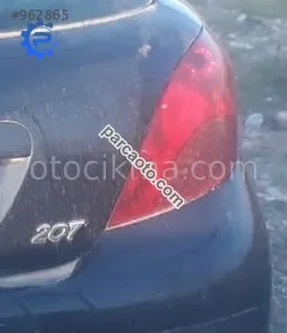 2009 peugeot 207 1.4 benzinli çıkma sağ stop lambası