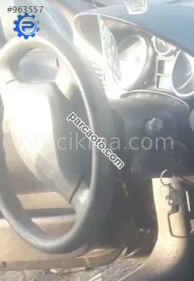 peugeot 207 1.4 benzinli çıkma direksiyon gövde