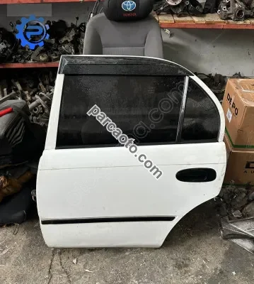 1993-1998 model toyota corolla sol arka kapı