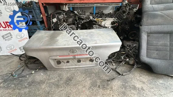 1998-2003 model toyota avensis bagaj kapağıı