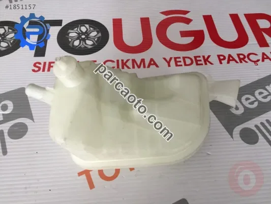 Toyota Verso Silecek Suyu Deposu - Ankara Yenimahalle