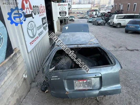1994 model toyota corolla 1.3 benzinli bagaj kilidi