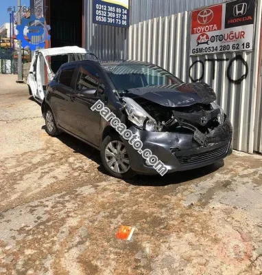 2012-2018 model toyota yaris çıkma amortisör kapağı