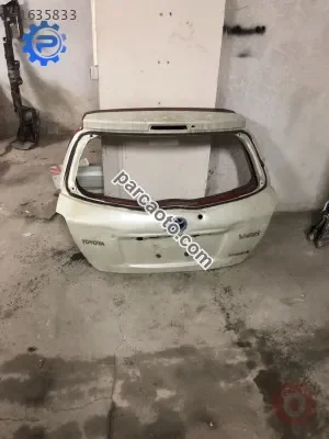 2012-2018 model toyota yaris bagaj kapağı