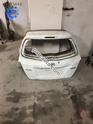 2012-2018 model toyota yaris bagaj kapağı