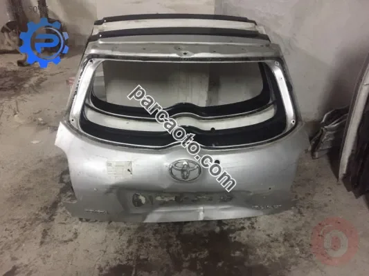 2007-2013 model toyota auris bagaj kapağı
