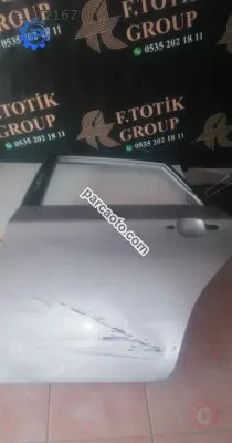 Subaro imprezza sağ arka kapı gri orjinal