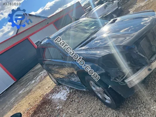 Mercedes-Benz ML Çamurluk - İstanbul Ataşehir