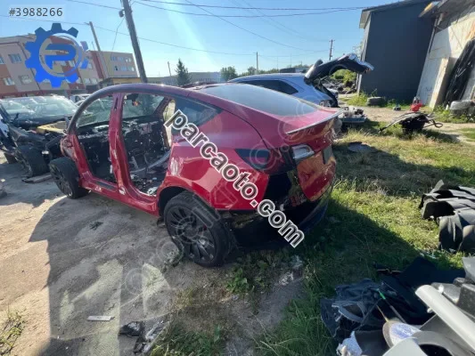 Tesla Model Y Tavan Sacı - İstanbul Ataşehir