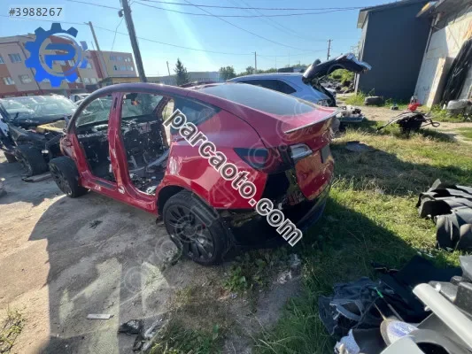 Tesla Model Y Bagaj - İstanbul Ataşehir