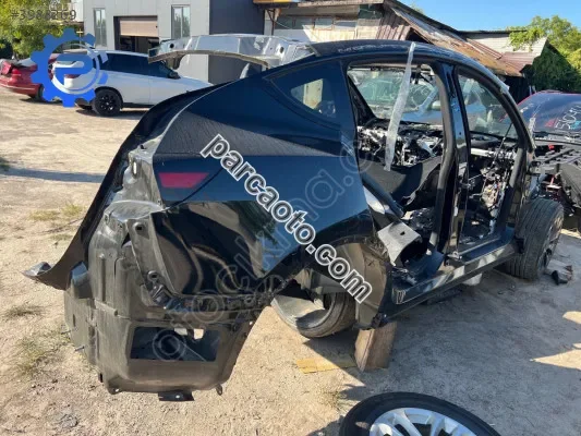 Sadece whatsapp ulaşın ! tesla sag arka siyah çamurluk kesme