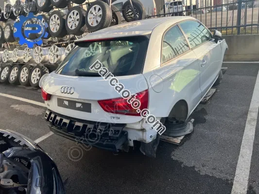 Audi a1 arka cam