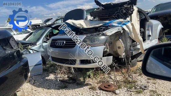 Sadece whatsap ! audi tt ön far