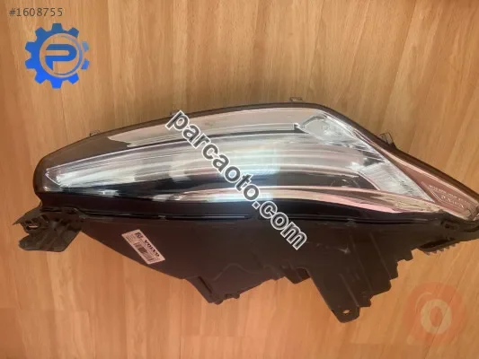 31468583 Xc90 led sağ far ORJİNAL