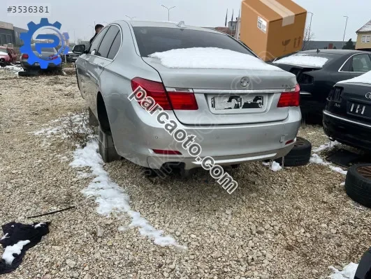 Sadece whatsap ? bmw 7.30 long stop arka