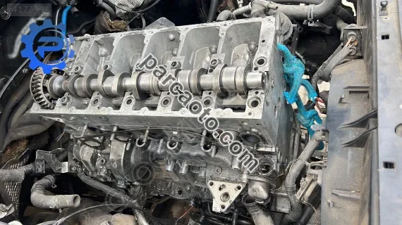 Sadece whatsap ! toureg 2.5 motor üst silindir kapak
