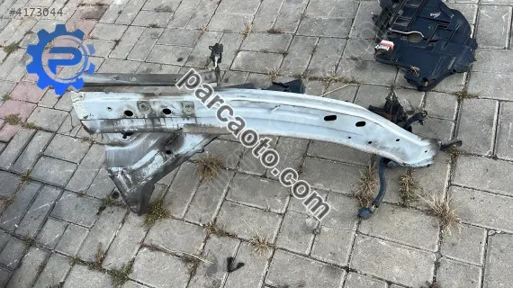 Volkswagen Touareg Şasi Ön - İstanbul Ataşehir