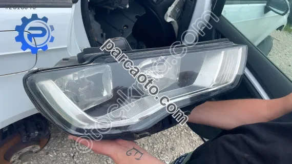 Audi a3 sağ ön far orjinal 2014